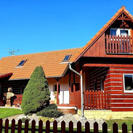 Roubenka Rozkos Villa Nové Město nad Metují Екстериор снимка