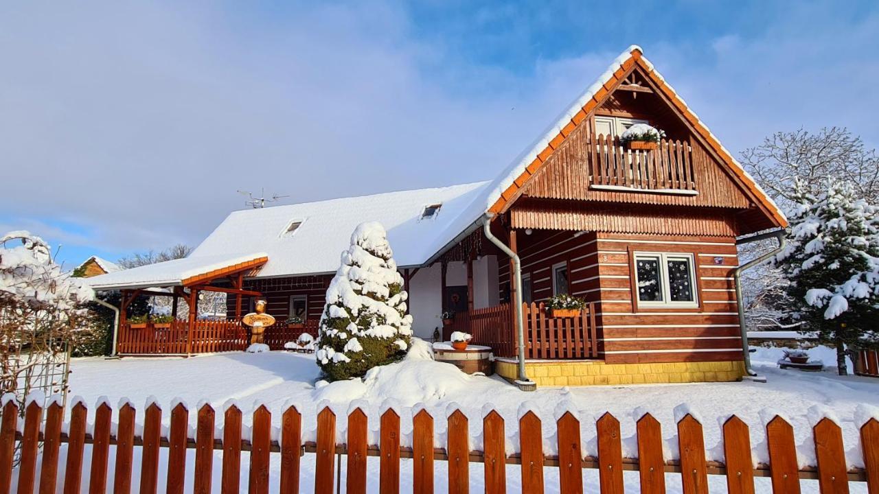 Roubenka Rozkos Villa Nové Město nad Metují Екстериор снимка